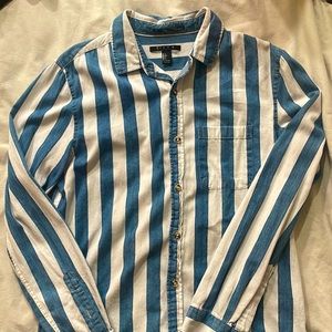 Long sleeve button up